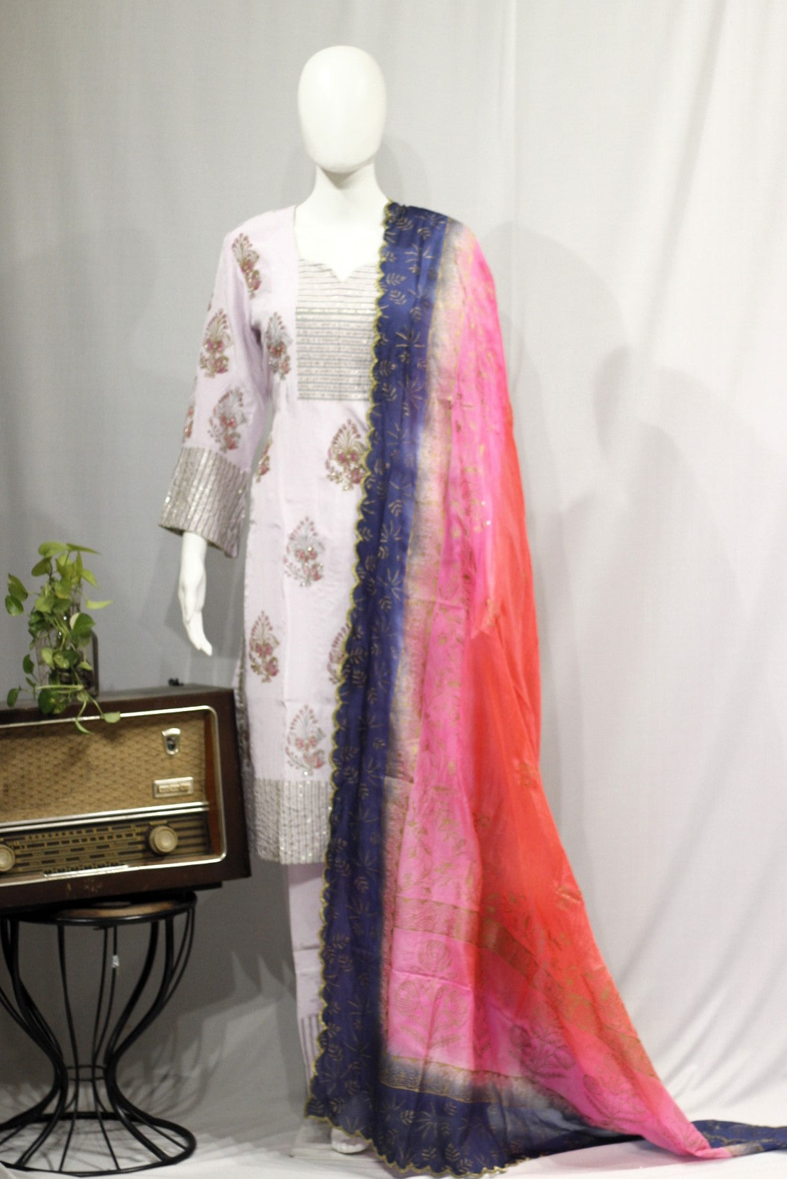 Light Lavender Full Suit With Tabbi Silk Tie Dye Dupatta-1717