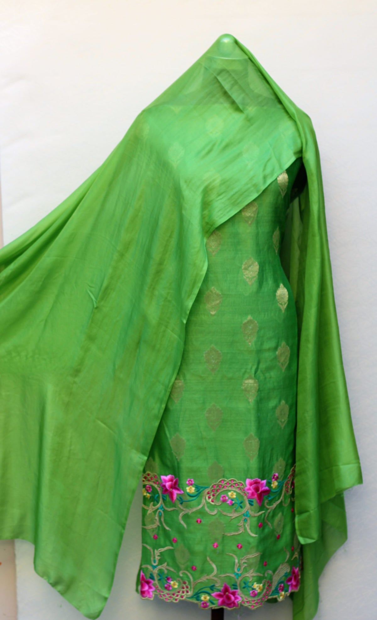 Mehndi Green Full Suit With Tabbi Silk Dupatta