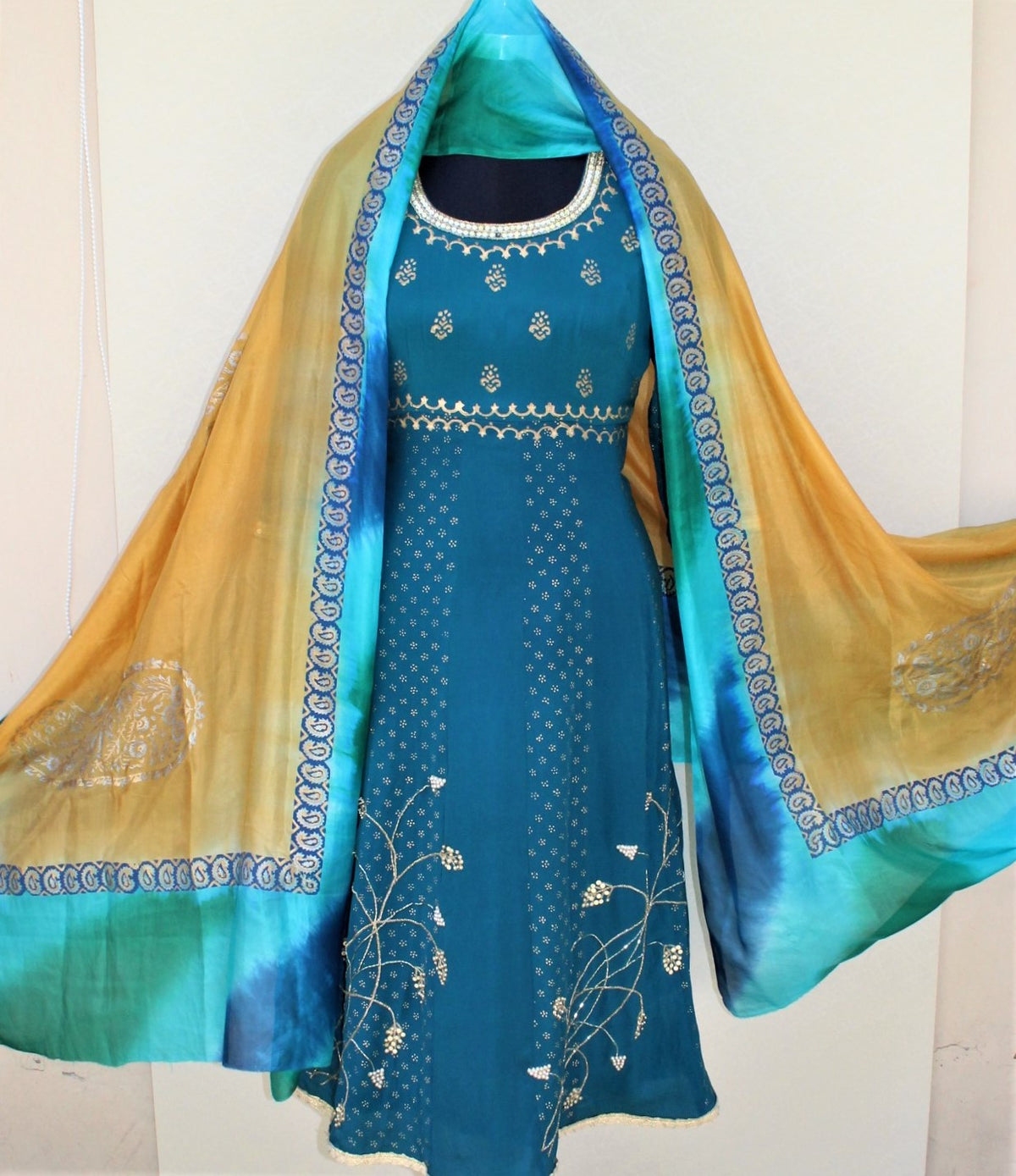 Peacock Full Suit With Tabbi Silk Tie Dye Dupatta