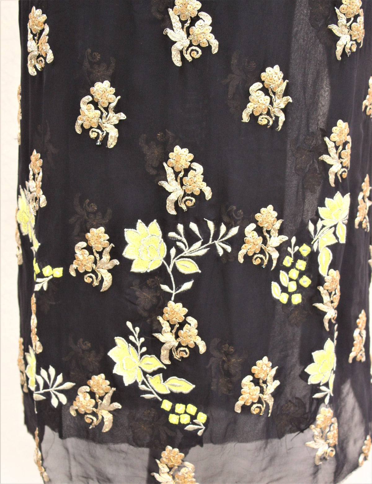 Black Full Suit With Parrot Green Chinon Chiffon Dupatta